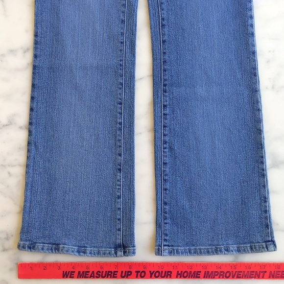 NWOT. Express Jeans Stretch Cotton and Spandex High-Waist Straight Leg Jean. - Picture 4 of 6